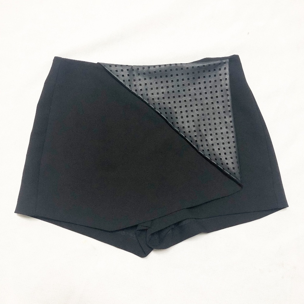 BCBG Generation Black Skirt/Skort